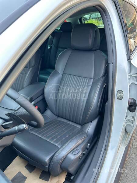 Peugeot 508 RXH 2.0HDI 4X4 PAN0 CH