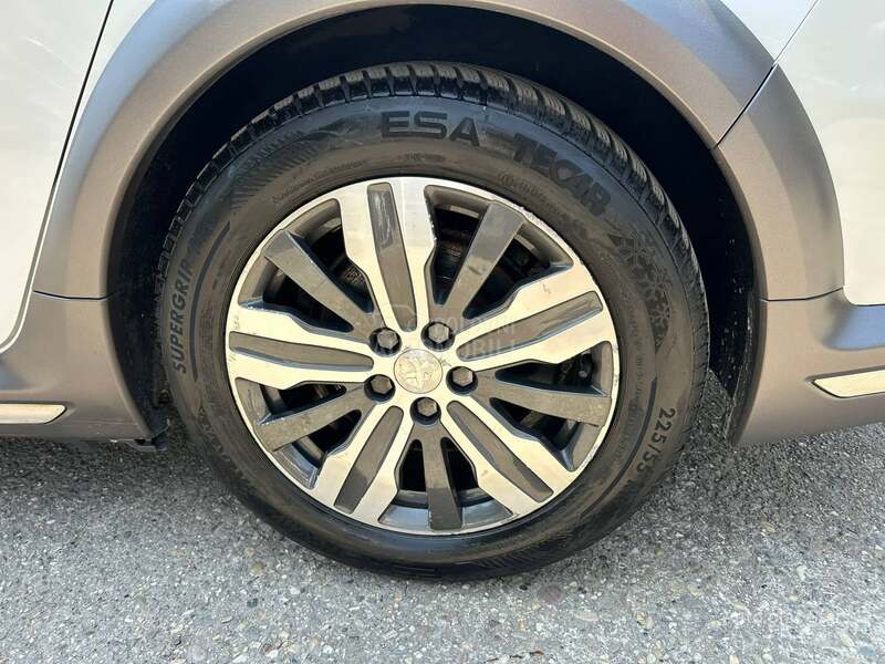 Peugeot 508 RXH 2.0HDI 4X4 PAN0 CH