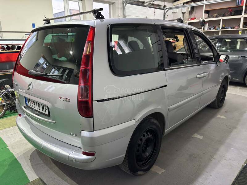 Citroen C8 