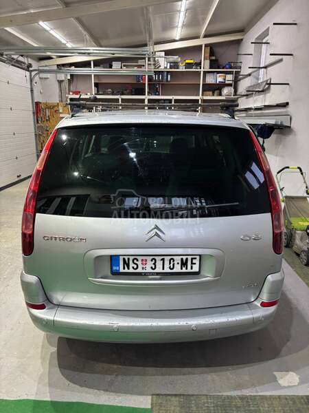Citroen C8 