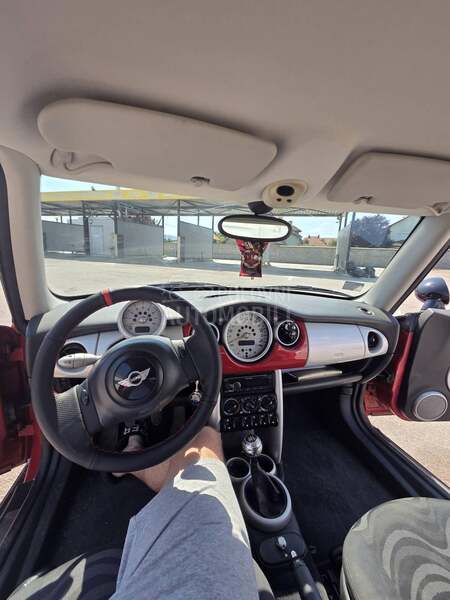 MINI One 