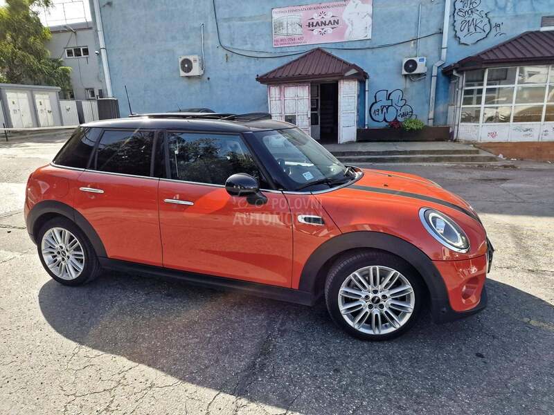 MINI Cooper 