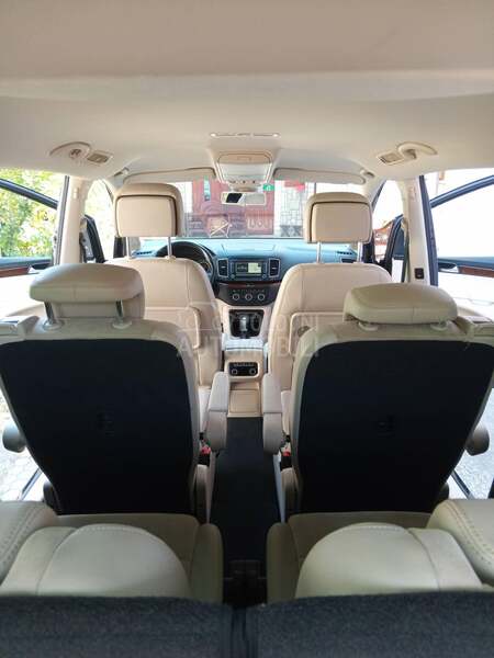 Volkswagen Sharan 2.0 tdi
