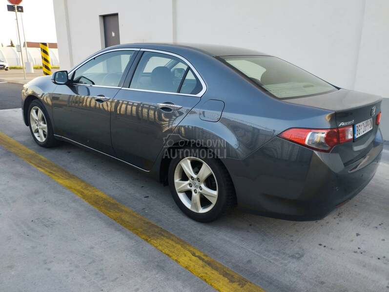 Honda Accord 2.2
