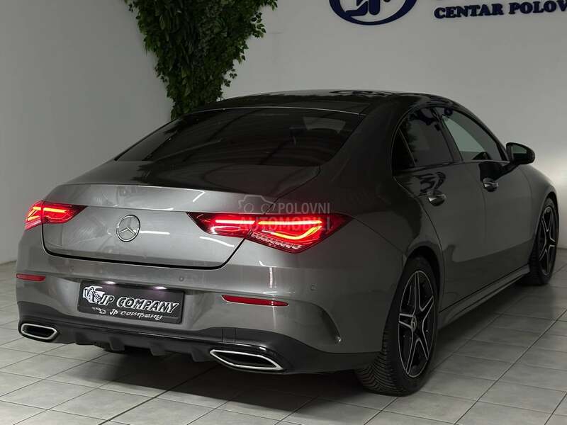 Mercedes Benz CLA 180 AMG LINE AUT PAN AMB
