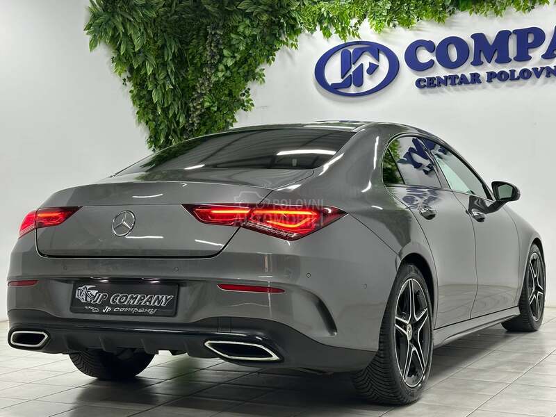 Mercedes Benz CLA 180 AMG LINE AUT PAN AMB