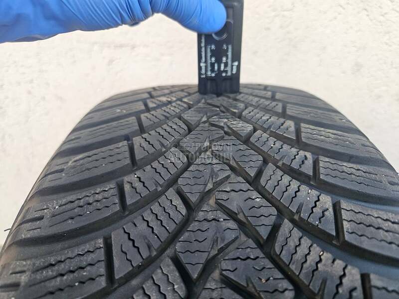 Falken 215/50 R17 Letnja