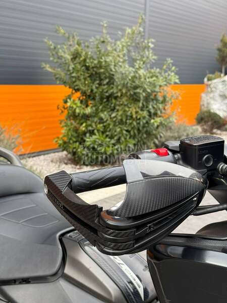 Yamaha T max