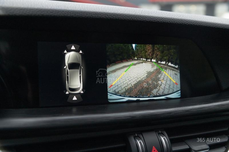 Alfa Romeo Stelvio Q4/PANO/ACC