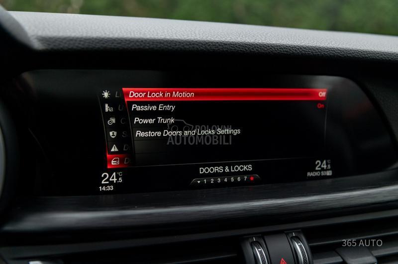 Alfa Romeo Stelvio Q4/PANO/ACC