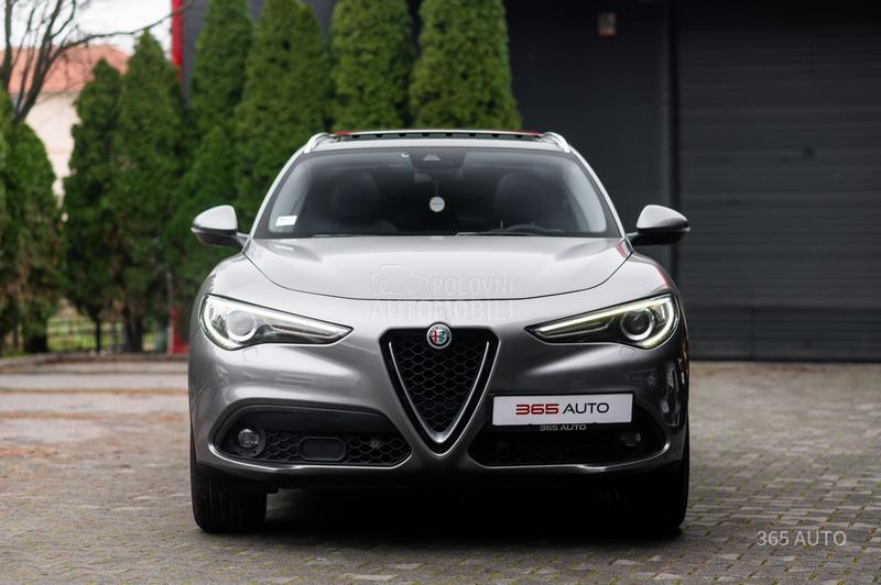 Alfa Romeo Stelvio Q4/PANO/ACC