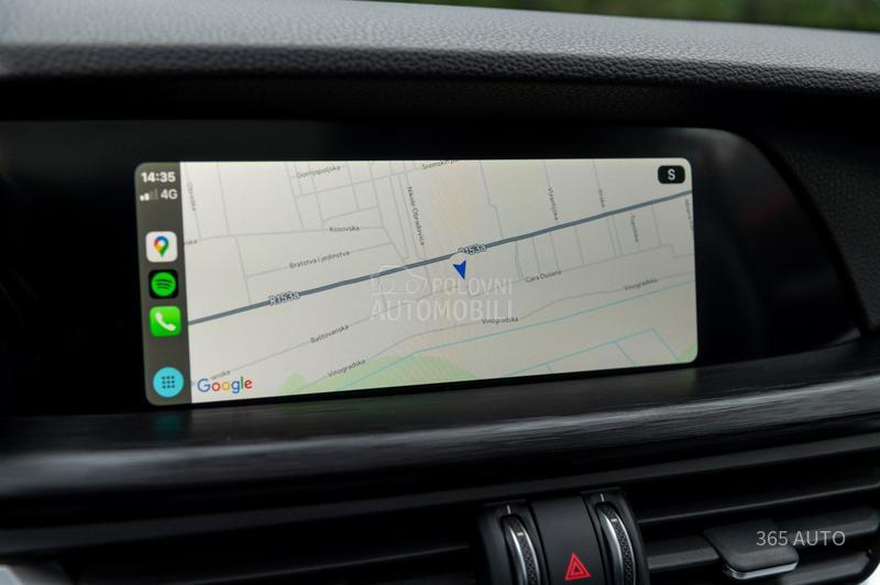 Alfa Romeo Stelvio Q4/PANO/ACC