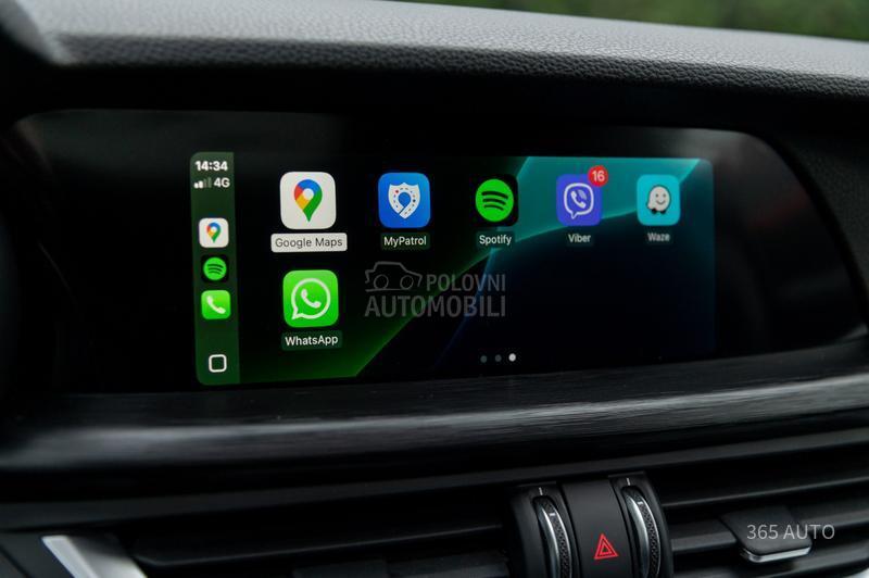 Alfa Romeo Stelvio Q4/PANO/ACC