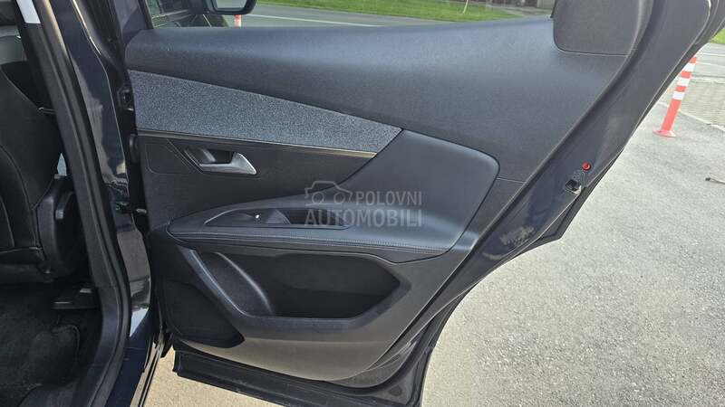 Peugeot 3008 1.5 hdi Allure