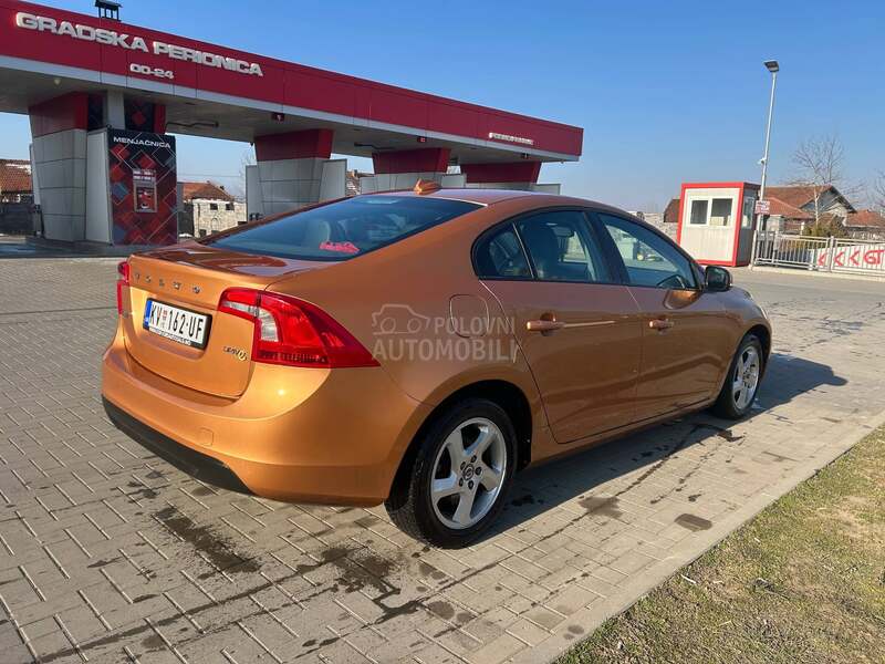 Volvo S60 