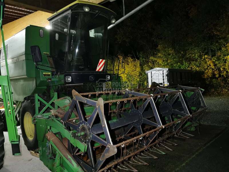 John Deere 1068 H
