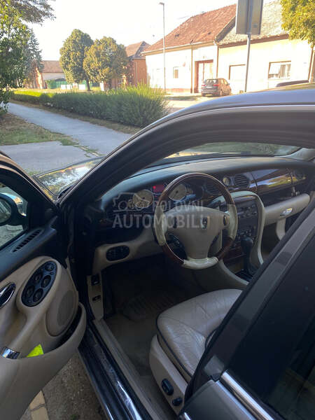 Rover 75 