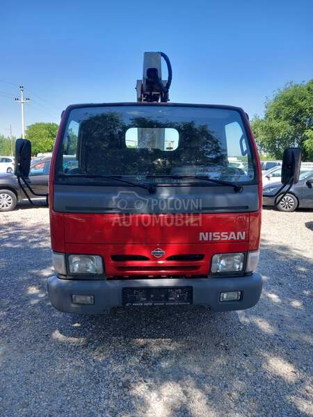 Nissan Cabstar