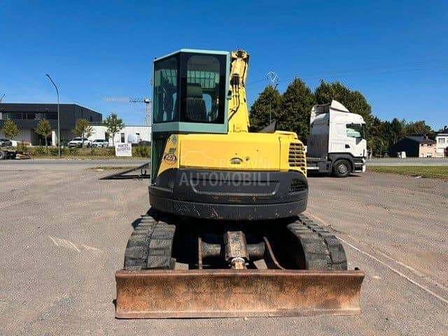 Yanmar B7 Sigma.