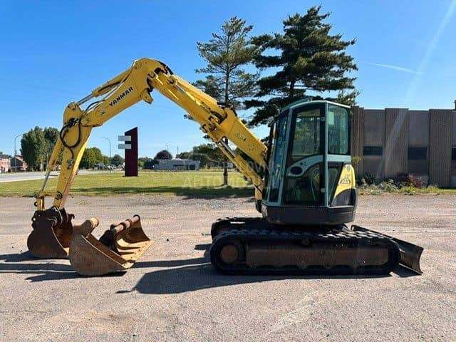 Yanmar B7 Sigma.
