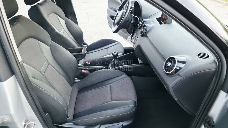 Audi A1 1,2tfsi LED/NAVl