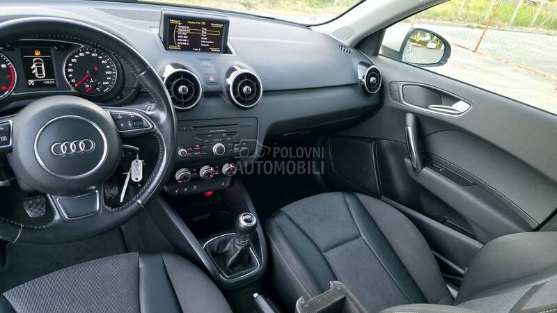 Audi A1 1,2tfsi LED/NAVl
