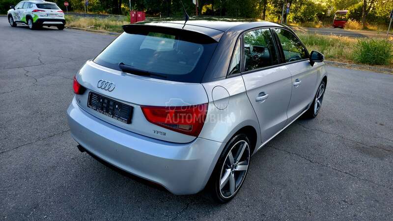 Audi A1 1,2tfsi LED/NAVl