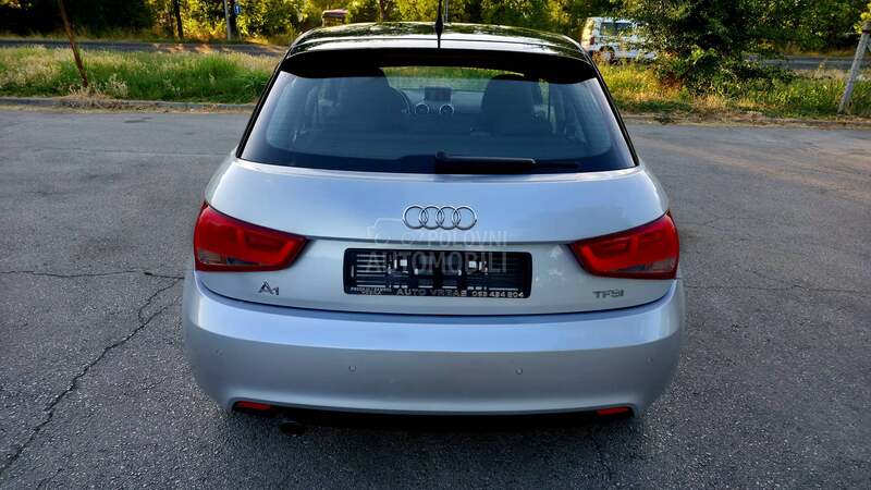 Audi A1 1,2tfsi LED/NAVl