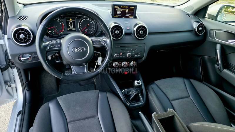 Audi A1 1,2tfsi LED/NAVl