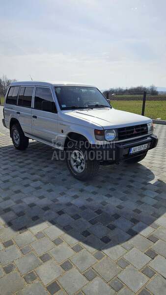 Mitsubishi Pajero 