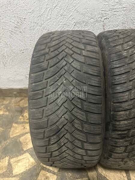 Ostalo 235/35 R19 Sve sezone