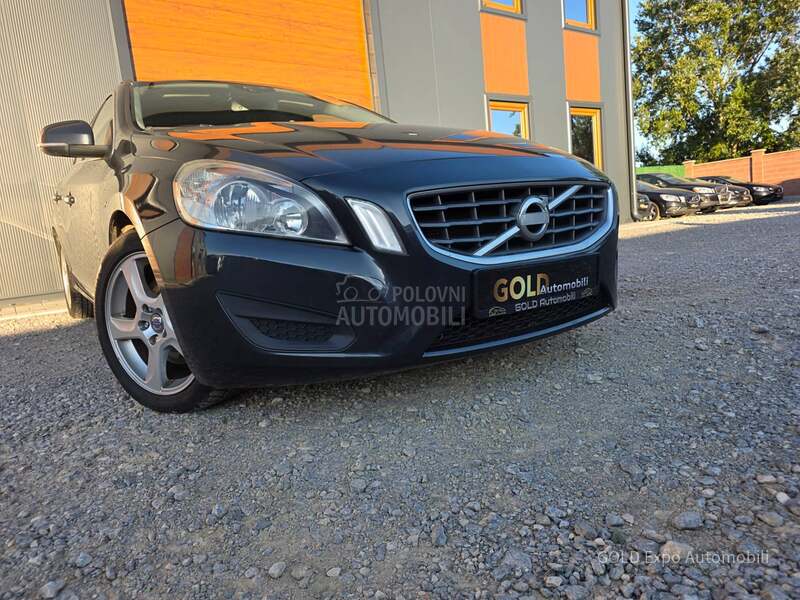 Volvo V60 2.0 D4 OCEAN RACE
