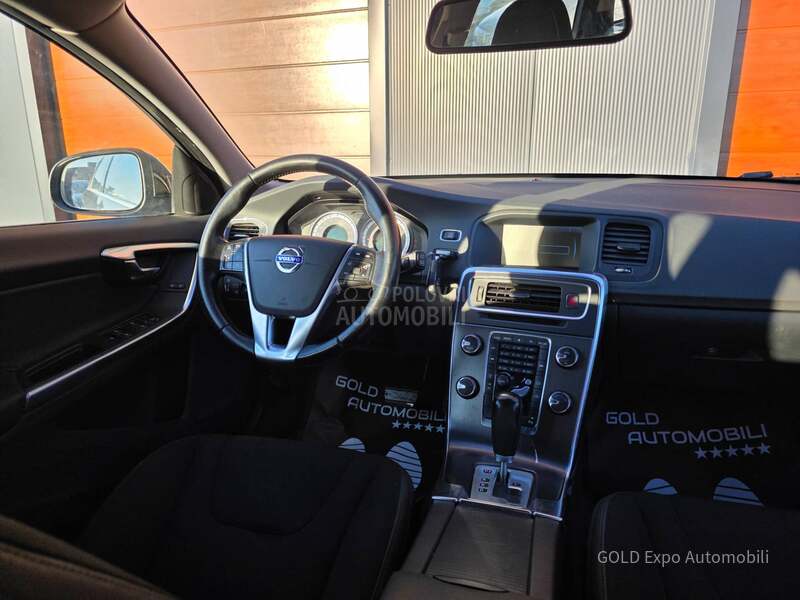 Volvo V60 2.0 D4 OCEAN RACE