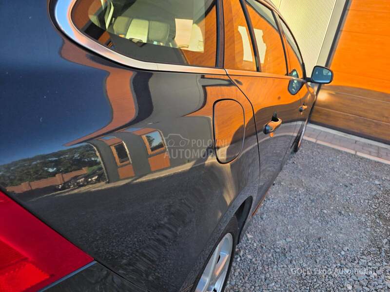 Volvo V60 2.0 D4 OCEAN RACE