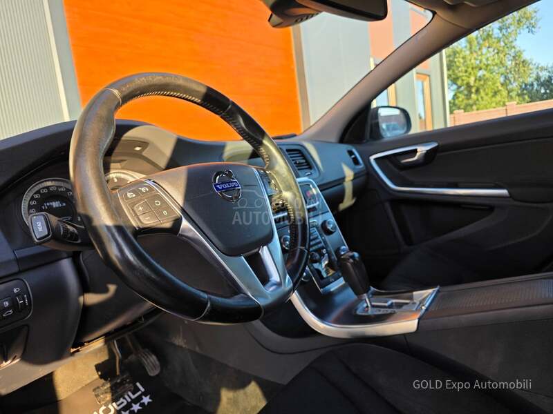 Volvo V60 2.0 D4 OCEAN RACE