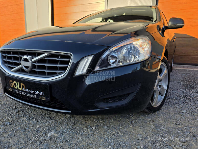 Volvo V60 2.0 D4 OCEAN RACE