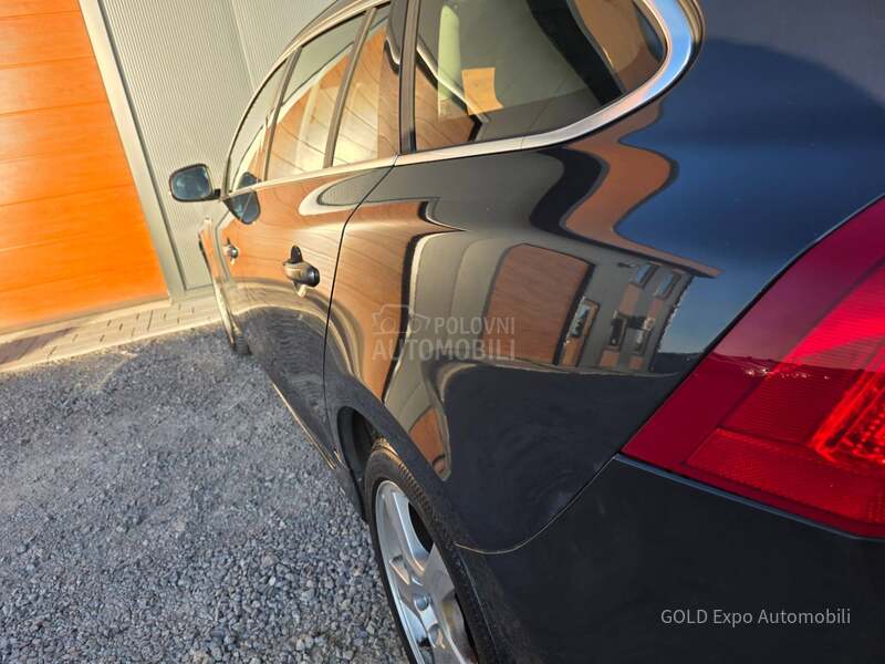 Volvo V60 2.0 D4 OCEAN RACE