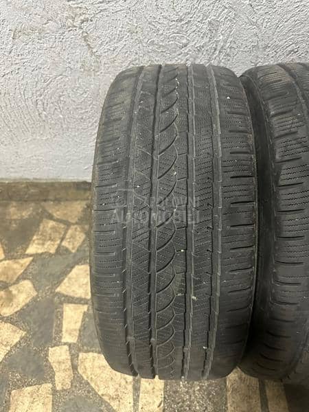 Milestone 225/40 R18 Zimska