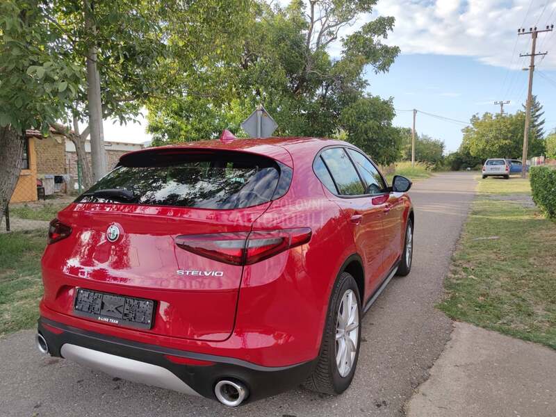 Alfa Romeo Stelvio 2.2 auto