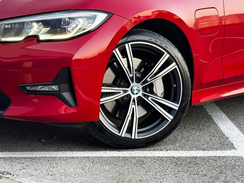 BMW 330 hybrid