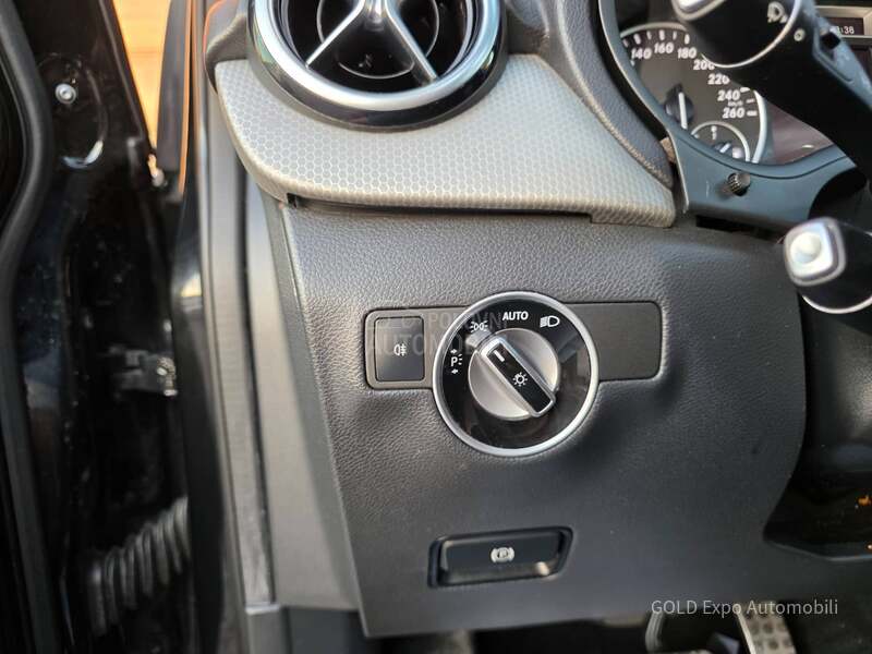 Mercedes Benz B 180 1.5 D AUT FUL OPTION