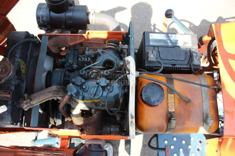 Kubota B5001DT