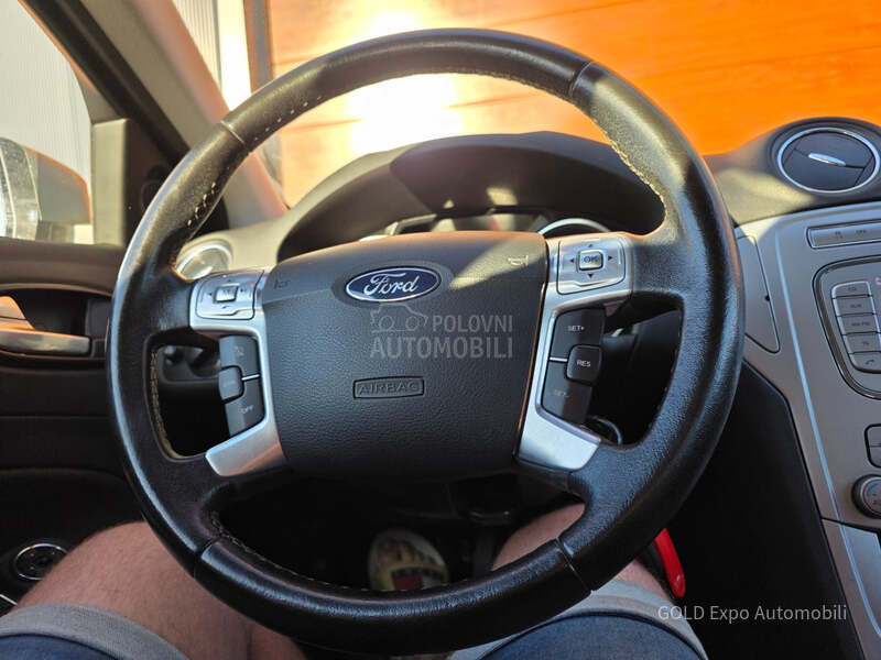 Ford Mondeo 1.8 TDCi TITANIUM