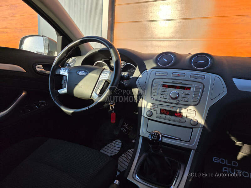 Ford Mondeo 1.8 TDCi TITANIUM