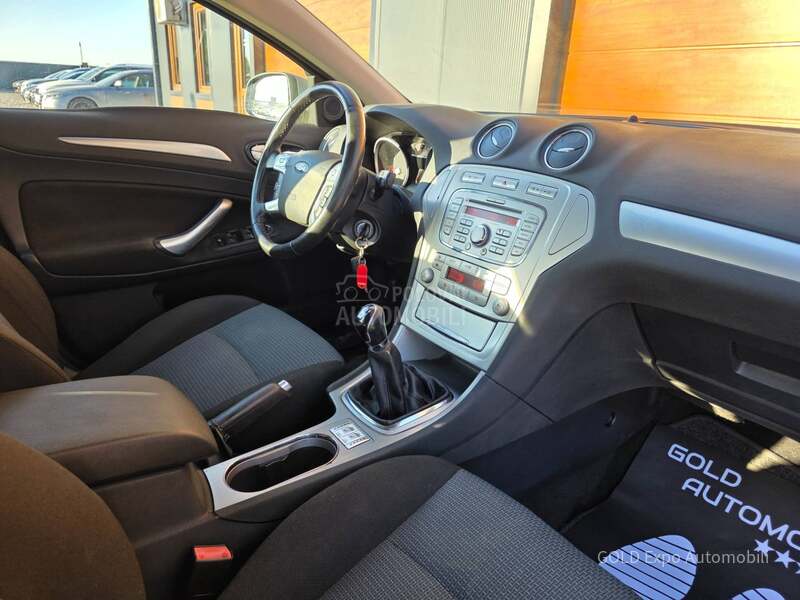 Ford Mondeo 1.8 TDCi TITANIUM