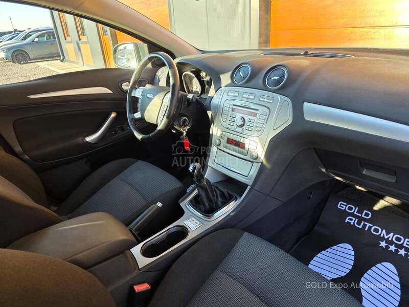 Ford Mondeo 1.8 TDCi TITANIUM