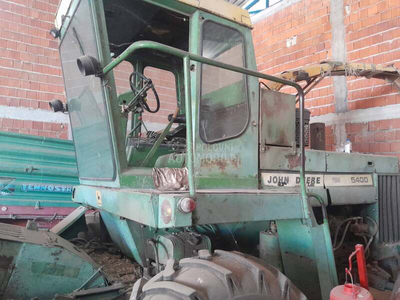 John Deere 5400