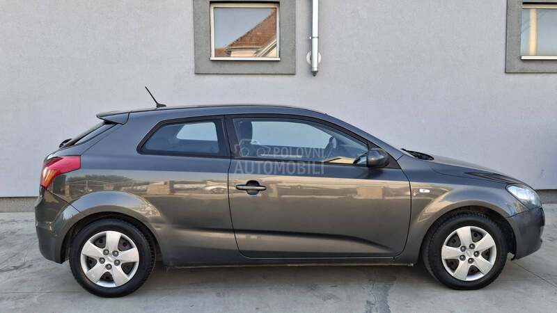 Kia cee`d 1.4 LX Fresh