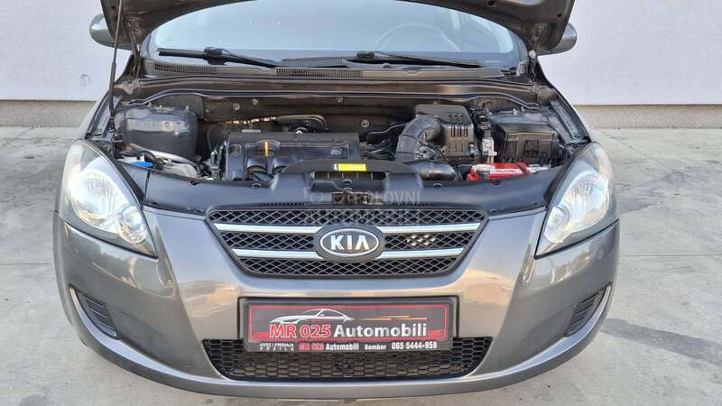 Kia cee`d 1.4 LX Fresh