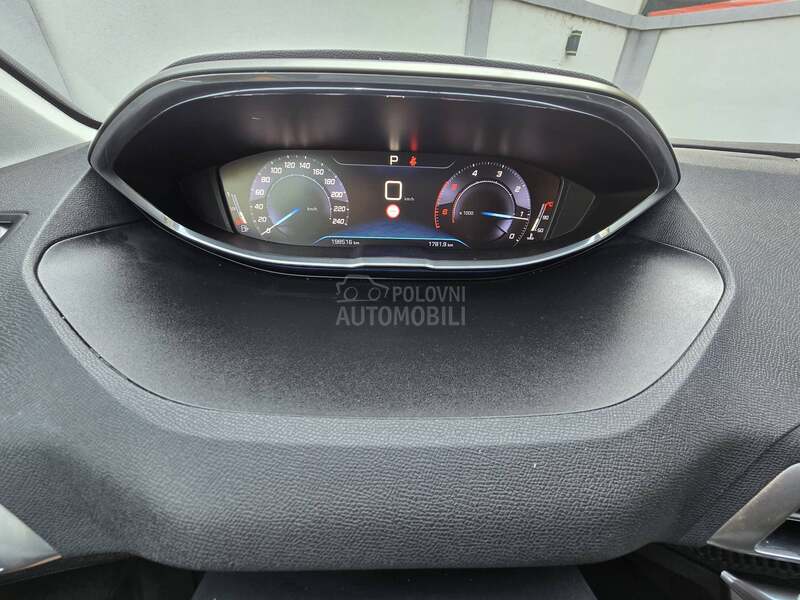 Peugeot 5008 1.6 hDi/NAV/LED/AUT